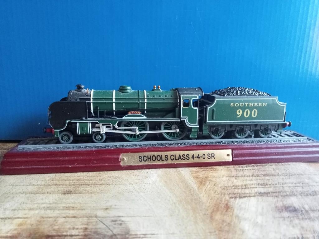 Model Locomotief 'Eton' Southern 900 Schools Class 4-4-0 SR, Hobby en Vrije tijd, Modeltreinen | H0, Ophalen of Verzenden