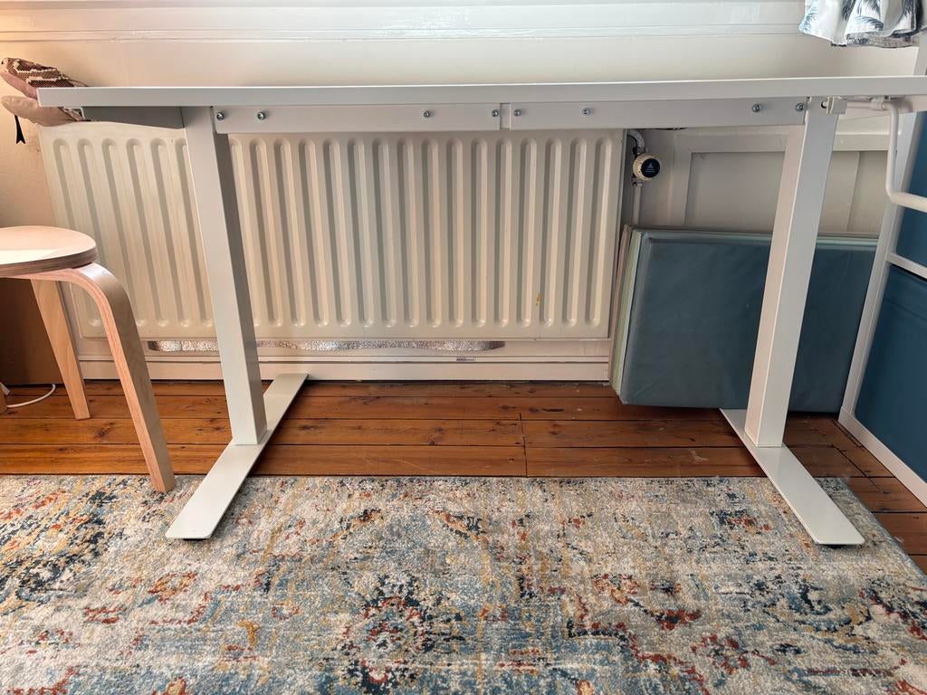 IKEA Trotten zit-sta bureau, Huis en Inrichting, Bureaus, Ophalen, Zit-sta bureau, Gebruikt, Metaal