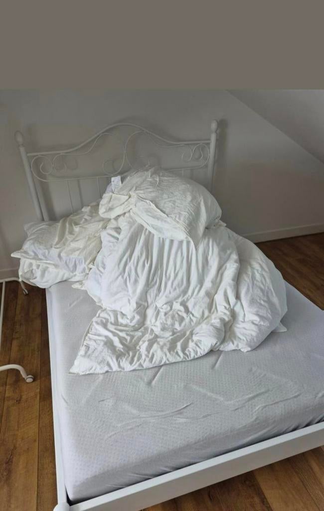 GRATIS bedframe met lattenbodem Ikea zonder matras, Huis en Inrichting, Slaapkamer | Bedden, Ophalen, Gebruikt, 90 cm, Eenpersoons