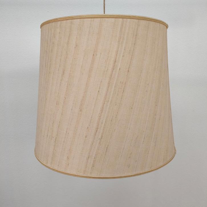 Vintage, klassieke lampenkap in beige met linnenlook, Huis en Inrichting, Lampen | Lampenkappen, Gebruikt, 50 cm of meer, Rond