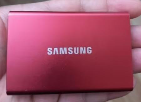 Samsung T7 Portable SSD 1TB – Tot 1050MB/s – Externe SSD, Computers en Software, Harde schijven, SSD, Ophalen of Verzenden, Zo goed als nieuw