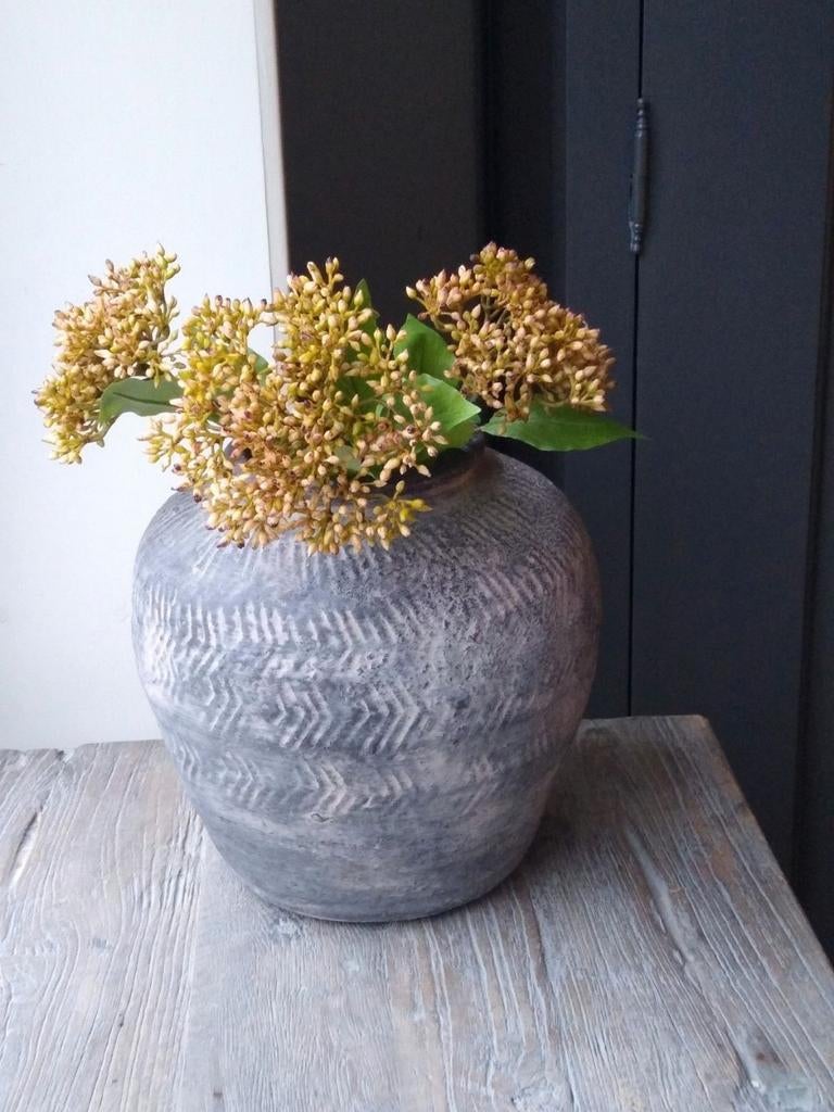 Stoere sobere vaas of pot, Ophalen, Zo goed als nieuw, Overige kleuren, Minder dan 50 cm