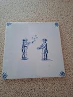 Delfts Blauwe Tegels met Hollandse Scènes (2 stuks), Antiek en Kunst, Ophalen of Verzenden