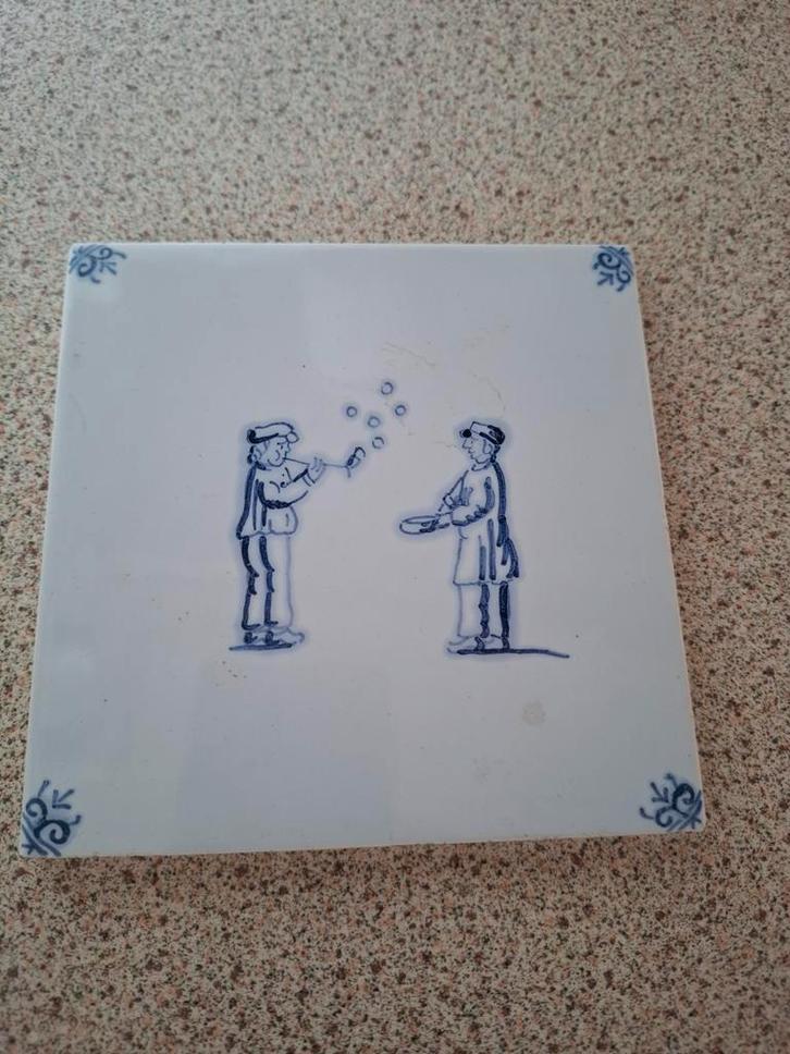 Delfts Blauwe Tegels met Hollandse Scènes (2 stuks), Antiek en Kunst, Antiek | Wandborden en Tegels, Ophalen of Verzenden