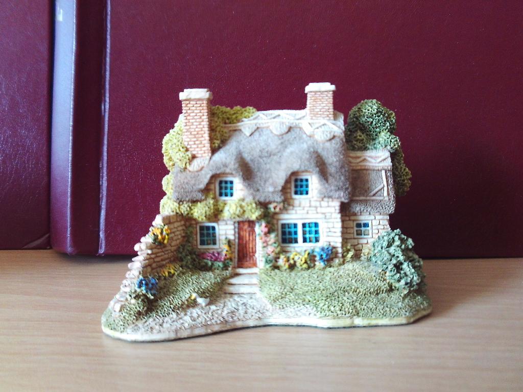 Lilliput Lane - Derwent Le Dale, Verzamelen, Ophalen of Verzenden, Zo goed als nieuw, Overige typen
