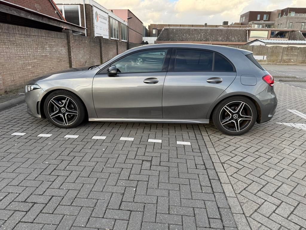 Mercedes-Benz A-Klasse A 180 136pk 7G-DCT 2019 Grijs, Auto's, 136 pk, 4 cilinders, Origineel Nederlands, Bedrijf