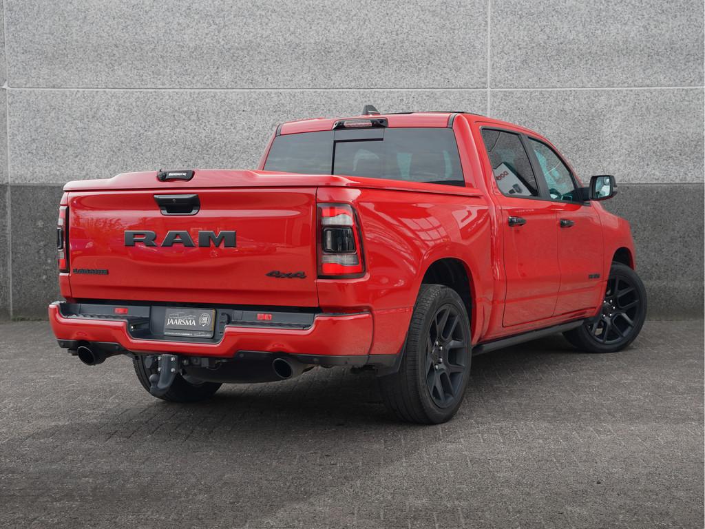 Dodge Ram 1500 5.7L V8 4x4 Crew Cab Laramie Night |Luchtveri, Auto's, Automaat, Gebruikt, 5654 cc, 402 pk