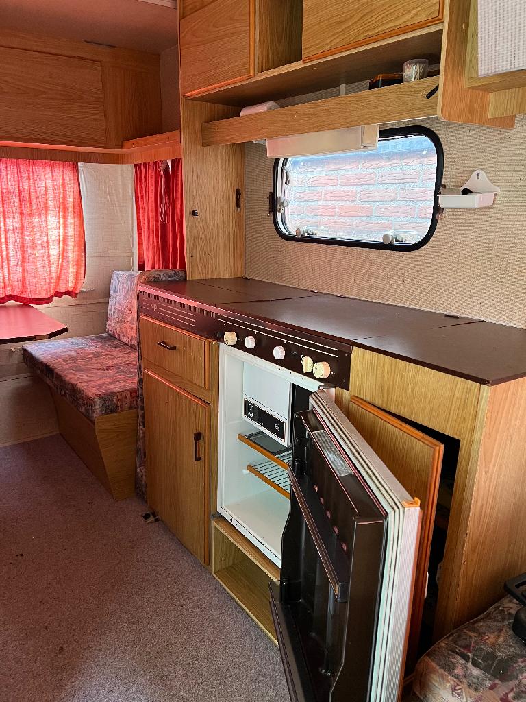 Caravan, Caravans en Kamperen, Caravans, Particulier, tot en met 4, Standaardzit, Overige merken, 2 aparte bedden, Koelkast, Luifel