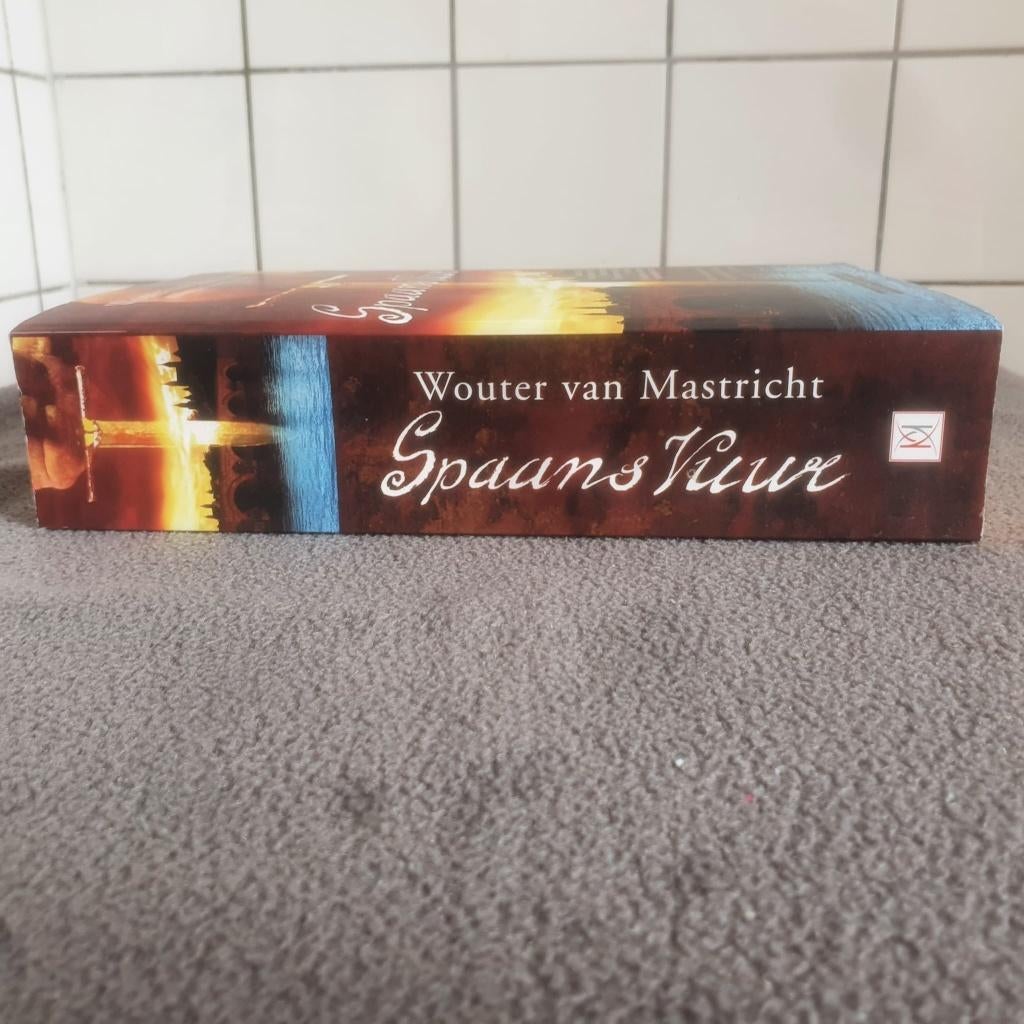 Spaans vuur - Wouter van Mastricht, Boeken, Ophalen of Verzenden, Gelezen, Wouter van Mastricht