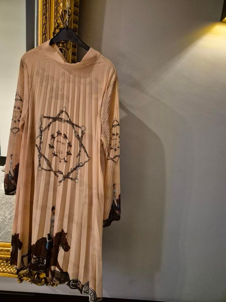 Nieuw Addy van den Krommenacker jurk - zalmkleurig XL, Kleding | Dames, Jurken, Overige kleuren, Maat 46/48 (XL) of groter, Nieuw