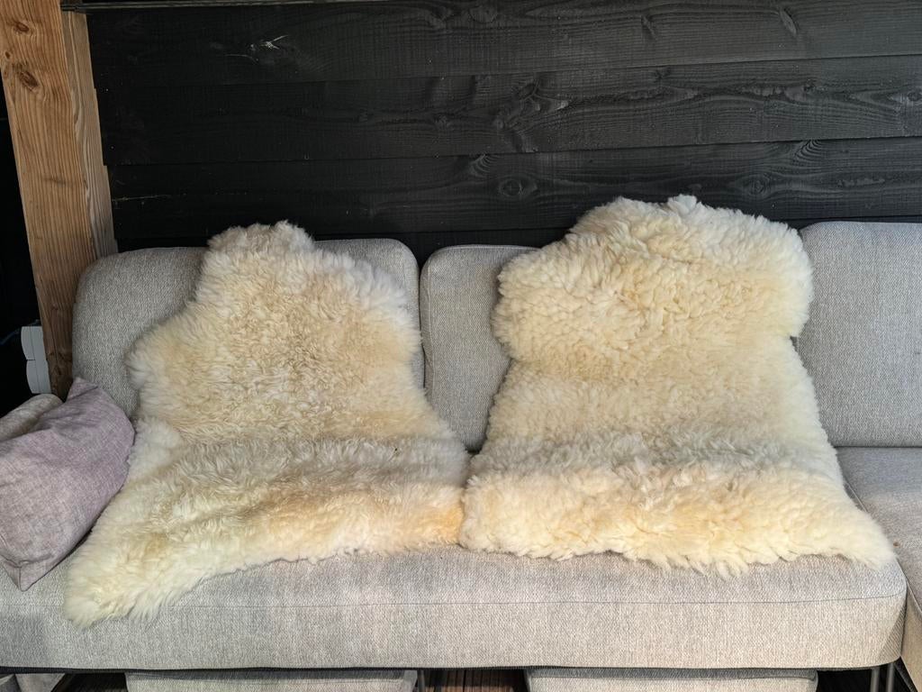 Schapenvacht wit 2x, Ophalen, Zo goed als nieuw