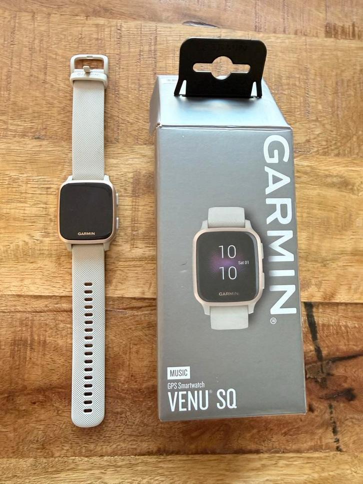Garmin Venu Sq Music smartwatch, Sieraden, Tassen en Uiterlijk, Smartwatches, Gebruikt, Android, Roze, Afstand, Calorieverbanding