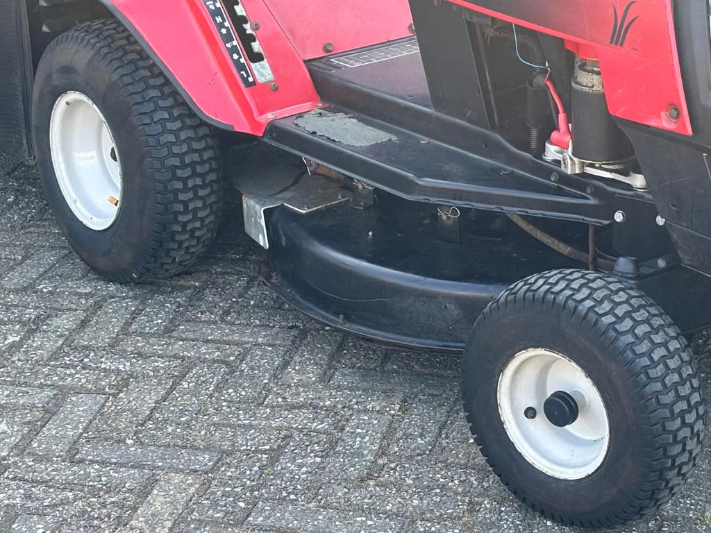 MTD Gebruikte Zitmaaier rijaandrijving kapot motor ok, Gebruikt, MTD