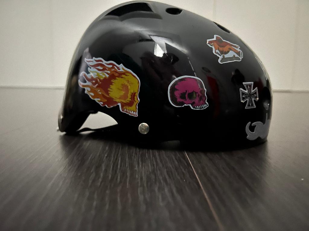 Skate board helm, Sport en Fitness, Skateboarden, Ophalen of Verzenden, Gebruikt, Bescherming