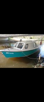 Polyester kajuitboot met 15 pk 4-takt motor, Watersport en Boten, Motorboten en Motorjachten, Ophalen of Verzenden