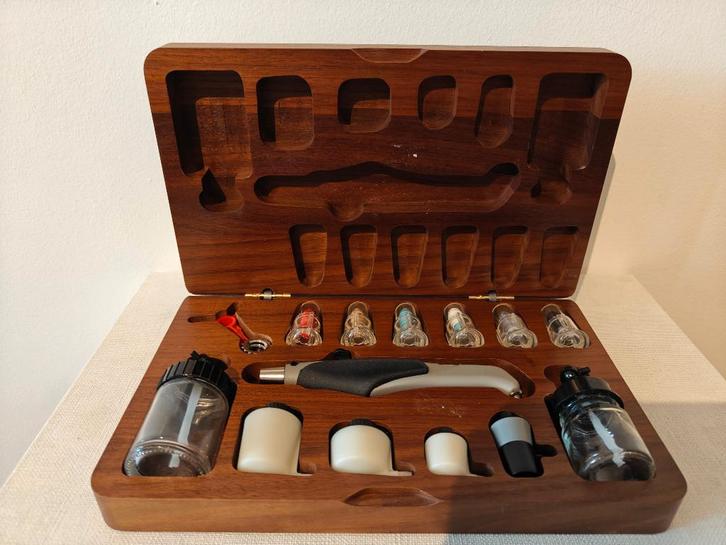 Aztek A470 Airbrush Kit - COMPLETE Set in Walnut Case, Hobby en Vrije tijd, Schilderen, Zo goed als nieuw, Airbrush en Toebehoren