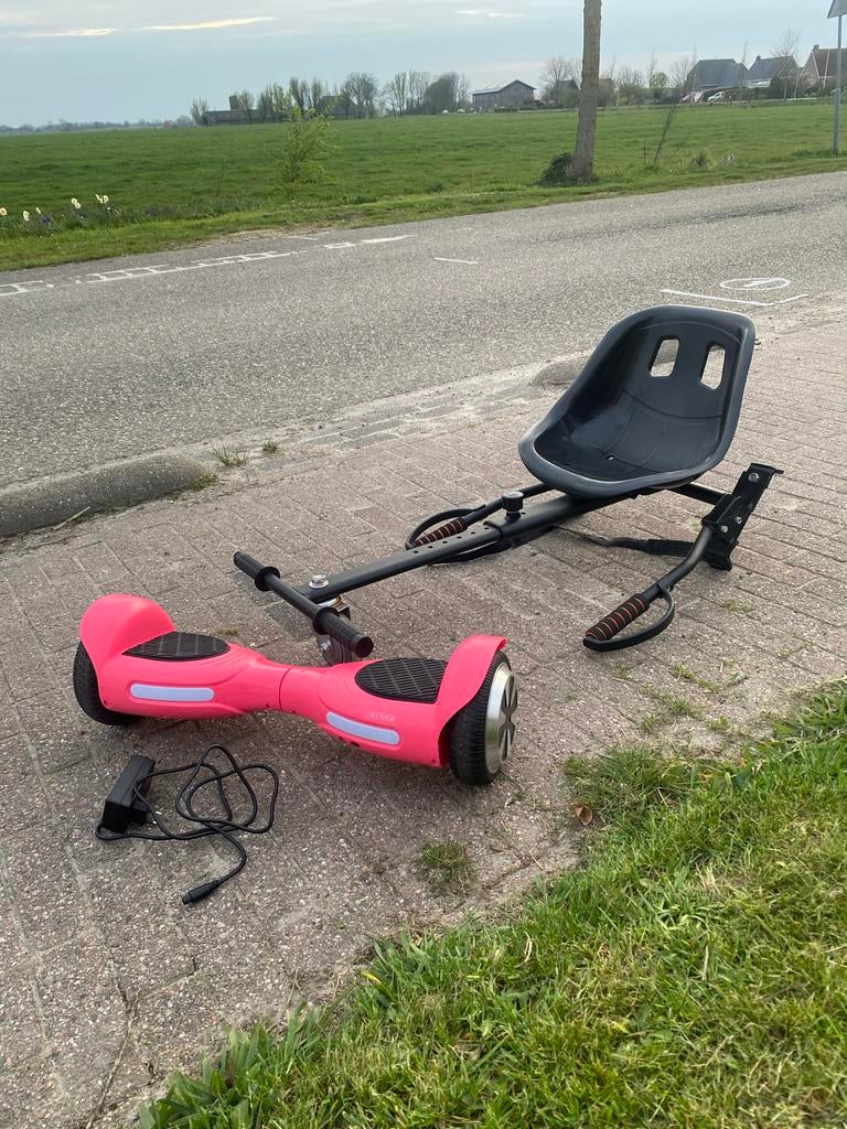 Roze hoverboard met kar compleet met oplader, Ophalen of Verzenden, Gebruikt, Overige typen