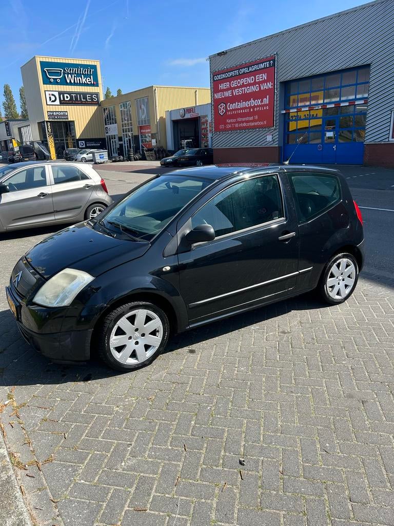 Citroën C2 1.1 I 2006 Zwart, Auto's, Citroën, Voorwielaandrijving, 450 kg, 31 €/maand, 4 cilinders