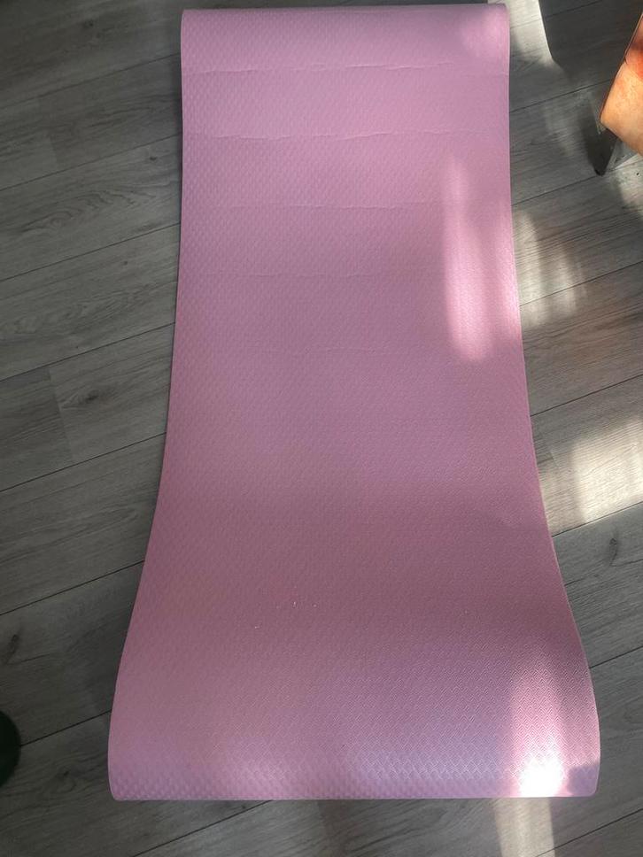 Roze yogamat - Zo goed als nieuw, Sport en Fitness, Yoga en Pilates, Zo goed als nieuw, Yogamat, Ophalen of Verzenden