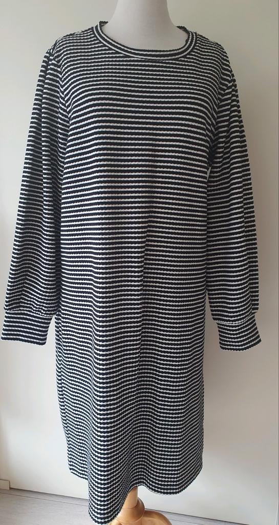 Jurk Maat XL Hema, Kleding | Dames, Jurken, Maat 46/48 (XL) of groter, Ophalen of Verzenden, Zo goed als nieuw, Knielengte