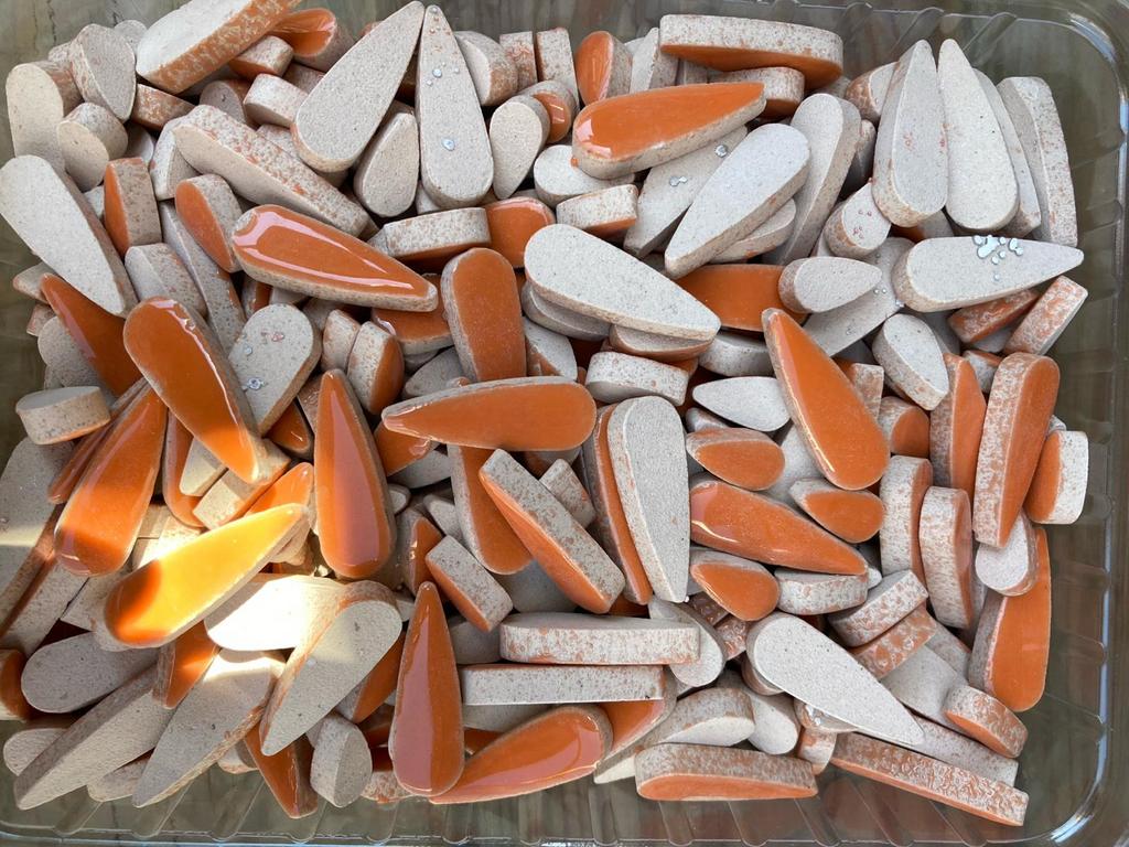 Mozaiek keramiek druppels div kleuren per 50 gram, Ophalen of Verzenden, Nieuw