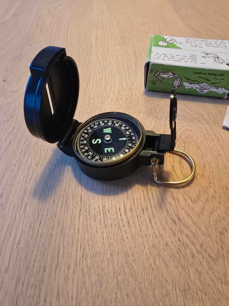 Vintage lenskompas in originele doos, Japans model €20, Ophalen of Verzenden