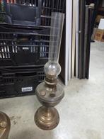 Oude olielamp met glazen kap, Ophalen of Verzenden