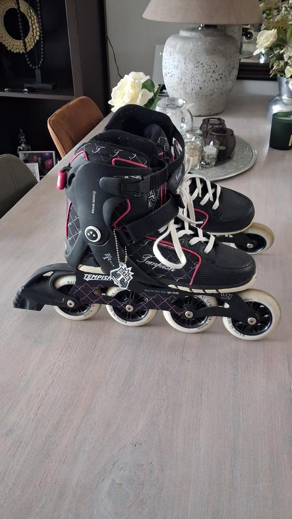 Zo goed als nieuwe Tempish Elur inline skates - Maat 41, Sport en Fitness, Skeelers, Zo goed als nieuw, Inline skates 4 wielen