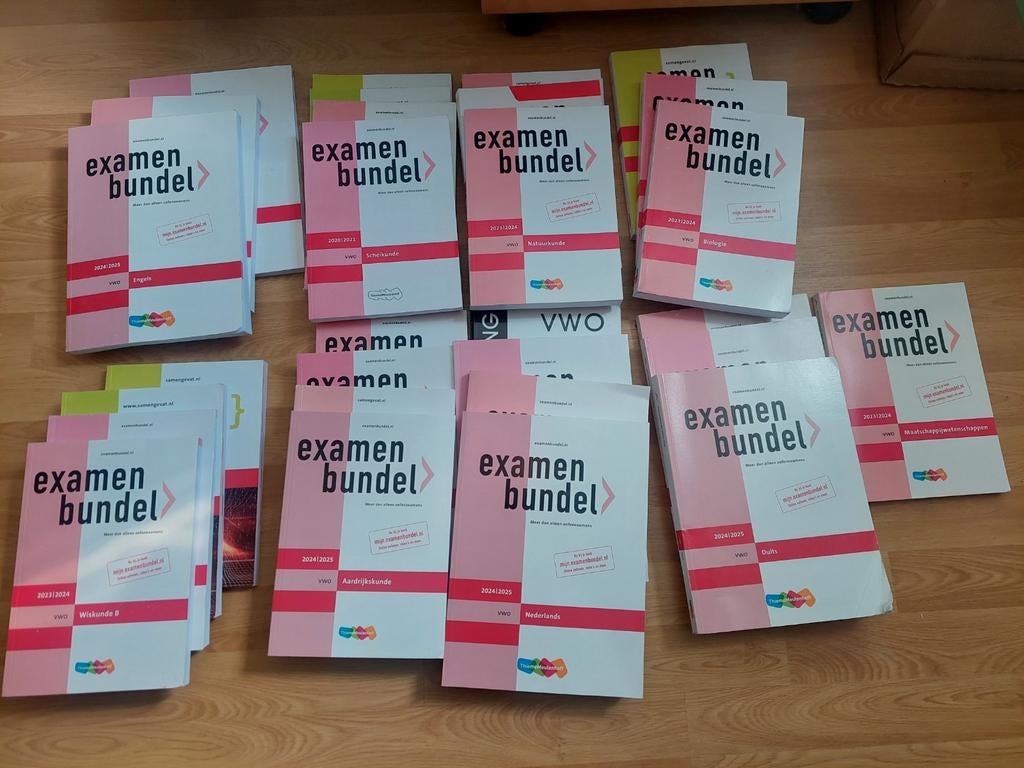 Examenbundels VWO (NL, ENG, DU, NAT, SCH, BIO, AK, WIS), Boeken, Schoolboeken, Zo goed als nieuw, Natuurkunde, VWO, Ophalen of Verzenden
