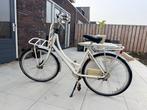Dames fiets Batavus wit, Fietsen en Brommers, Fietsen | Dames | Damesfietsen, 56 cm of meer, Ophalen, Gebruikt, Batavus