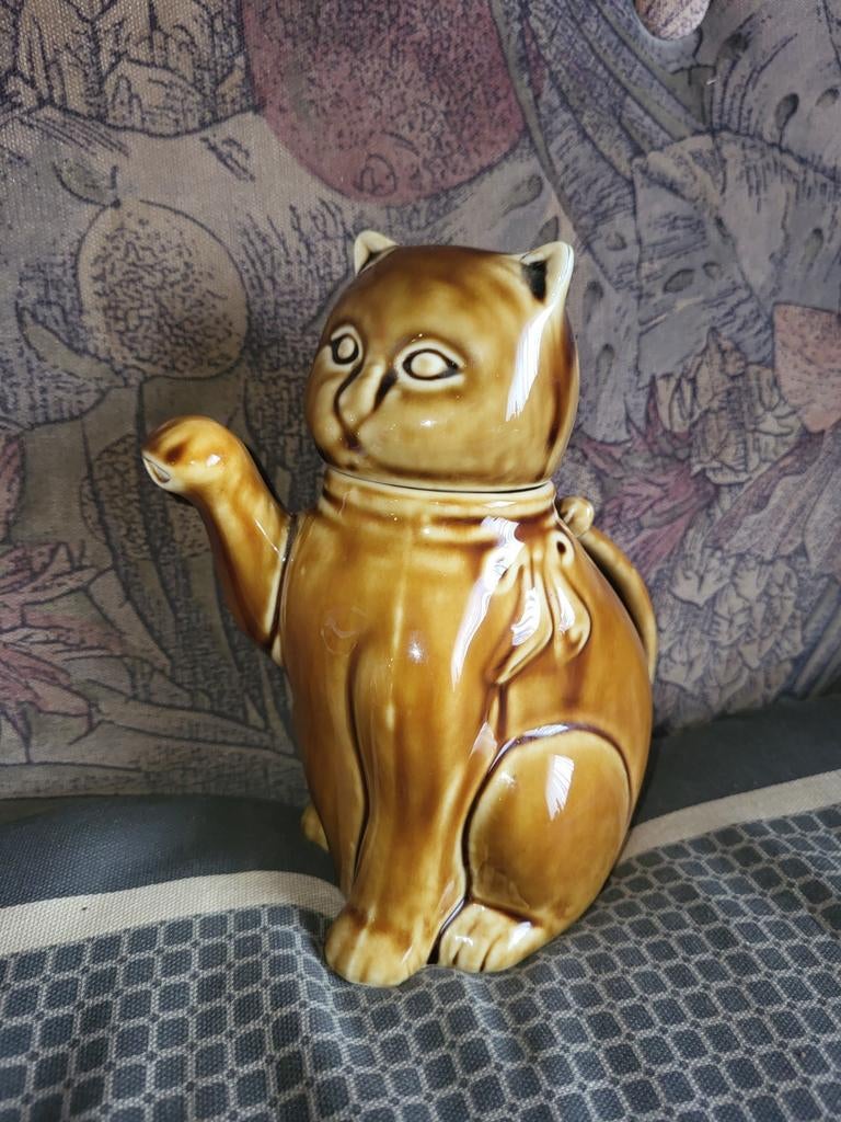 Mooie onbeschadigde vintage theepot in de vorm van een poes, Ophalen of Verzenden