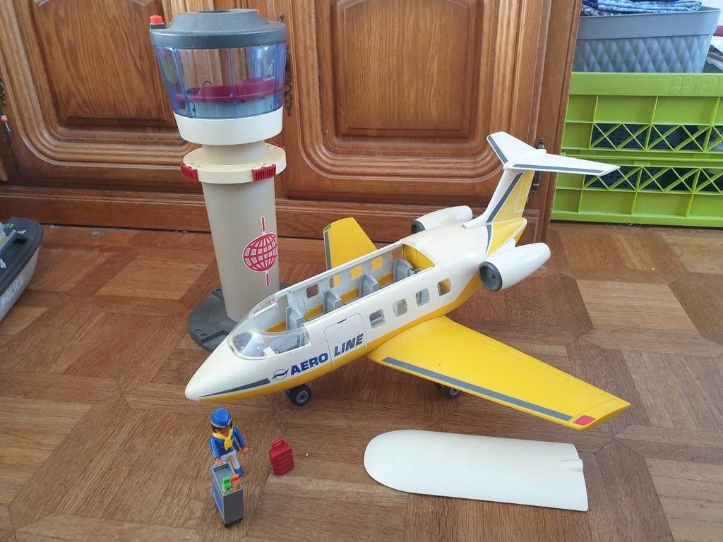 Playmobil vliegtuig, verkeerstoren en stewardess, Ophalen of Verzenden