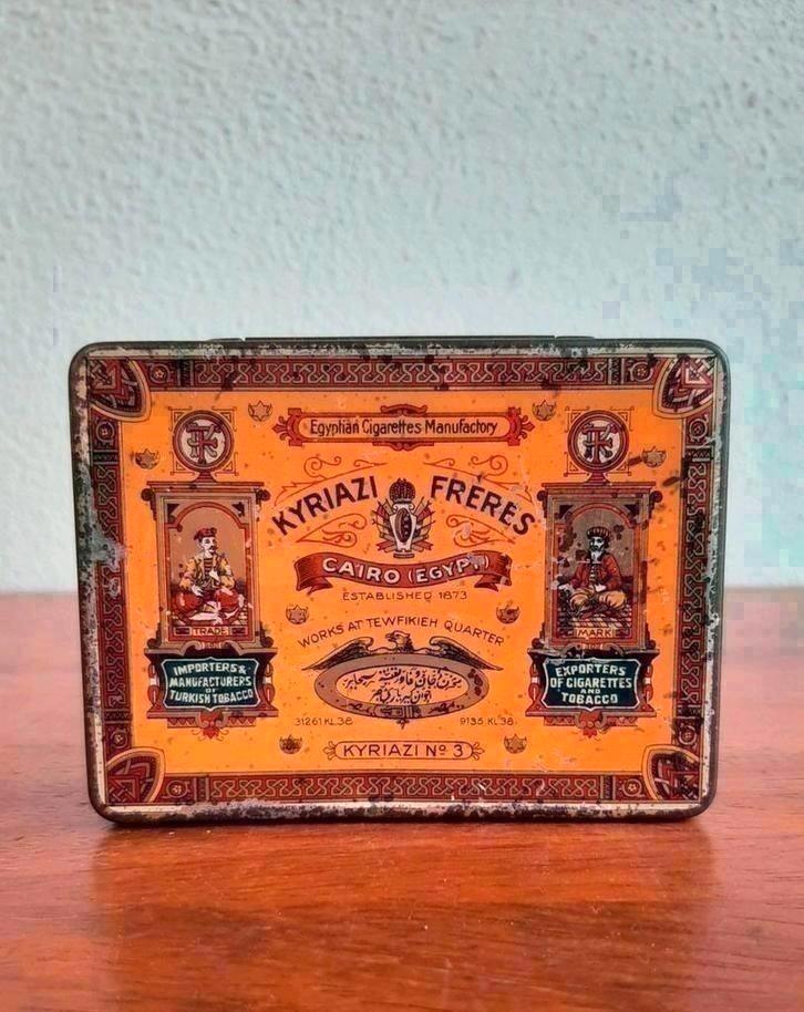 Zeer zeldzame Kyriazi Freres sigarettenblikje 1920 Egypte, Verzamelen, Blikken, Zo goed als nieuw, Overige merken, Ophalen of Verzenden