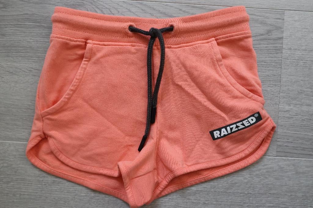 Als nieuw Raizzed short korte broek zalm 110 116, Kinderen en Baby's, Kinderkleding | Maat 116, Broek, Meisje, Ophalen of Verzenden