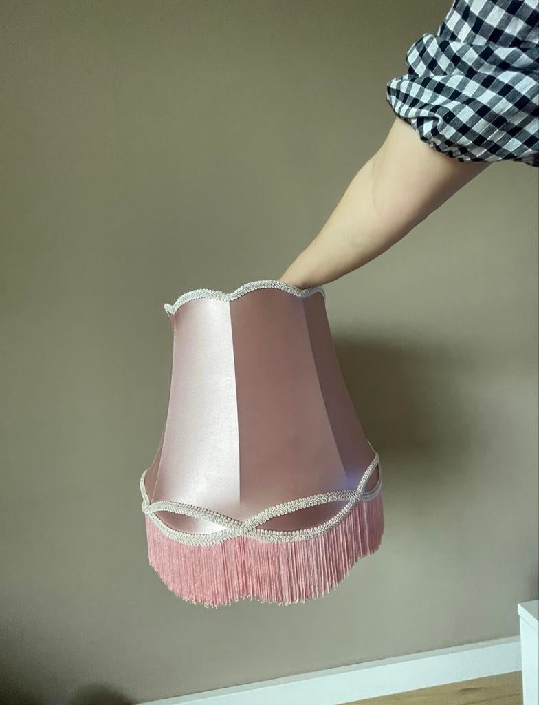 2x QAZQA Granny lampenkap in roze, Ophalen, Gebruikt, Overige kleuren, 25 tot 50 cm