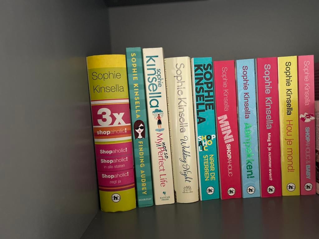 Sophie Kinsella 15 boeken en Madeleine Wickham 4 boeken, Ophalen of Verzenden, Zo goed als nieuw