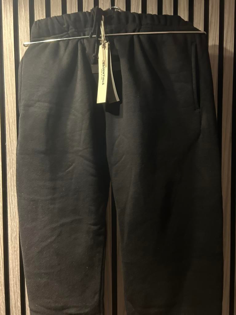 Nieuw Essentials trainingspak maat m, Kleding | Heren, Broeken en Pantalons, Ophalen of Verzenden, Nieuw, Maat 48/50 (M), Zwart