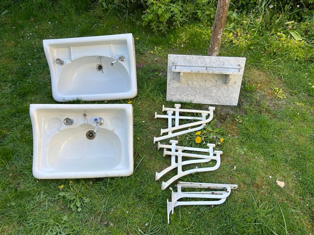 Antieke porseleinen wasbakken met marmeren plaat, Ophalen
