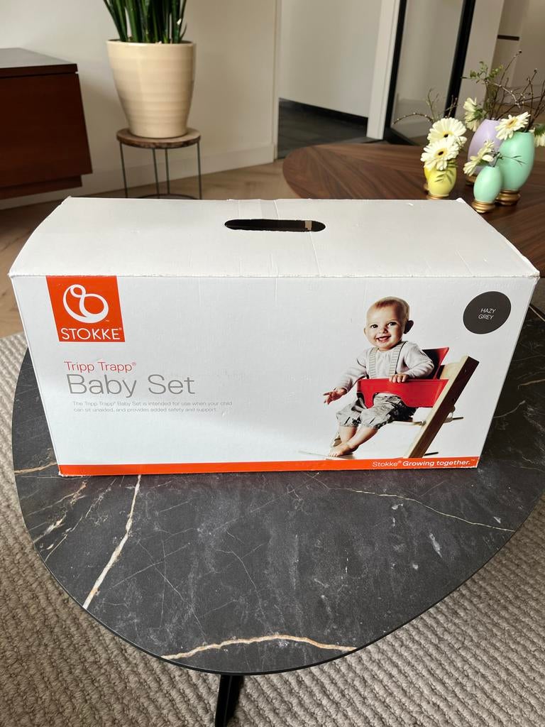 Stokke Tripp Trapp Babyset - Hazy Grey, Kinderen en Baby's, Kinderstoelen, Ophalen of Verzenden, Zo goed als nieuw, Meegroeistoel