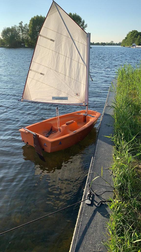 Complete optimist, Watersport en Boten, Open zeilboten, Gebruikt, Optimist, Minder dan 3 meter, Polyester, Geen motor, Overige brandstoffen