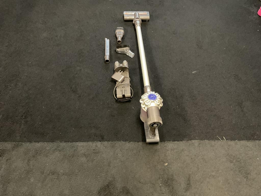 Zeer goede Dyson V6 steel stofzuiger, Ophalen of Verzenden, Zo goed als nieuw, Overige typen