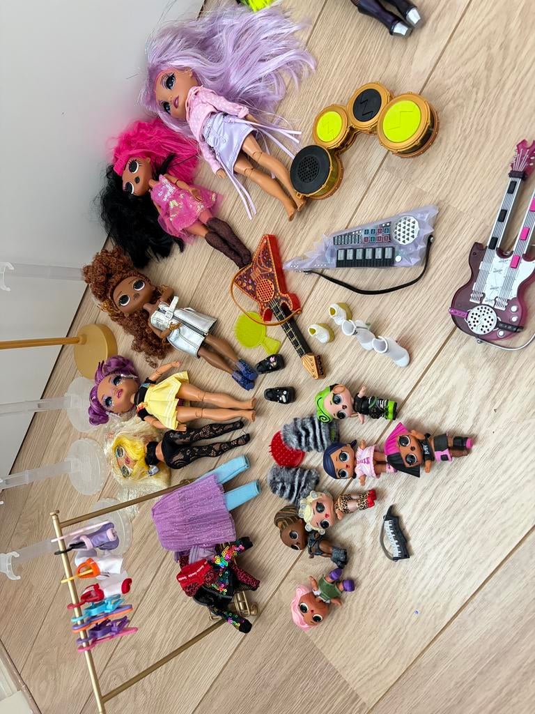 OMG poppen en accessoires, Ophalen, Zo goed als nieuw