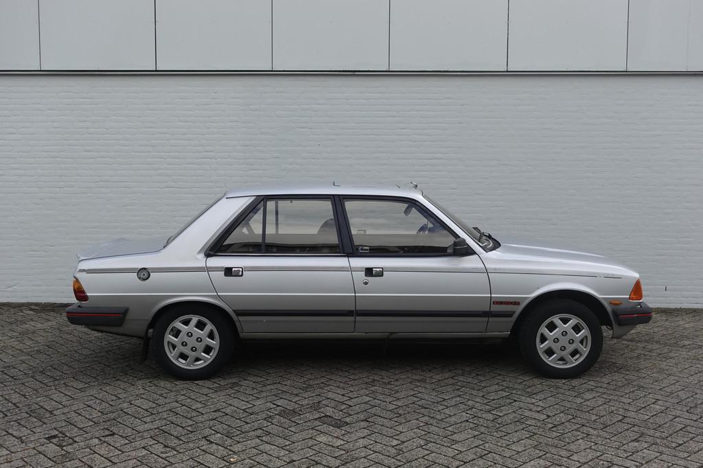Peugeot 305 GTX OUTLET | SUPERDEAL | OPRUIMING (bj 1986), Auto's, Oldtimers, Voorwielaandrijving, Open dak, Bedrijf, Handgeschakeld