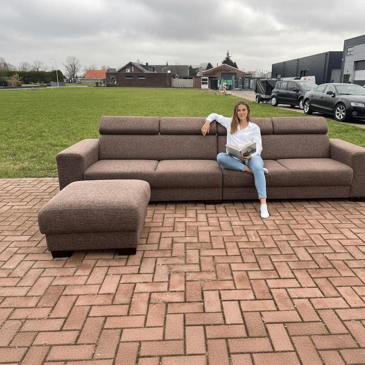 Bruin stoffen 4-zits bankstel + hocker | Gratis levering, Huis en Inrichting, Banken | Bankstellen, Zo goed als nieuw, Rechte bank