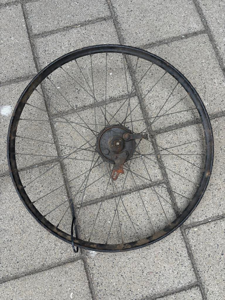 2 Oude Wielen: Bakfiets en Voorwiel Fongers/Gazelle Oldtimer, Fietsen en Brommers, Fietsonderdelen, Ophalen, Gebruikt, Bakfiets