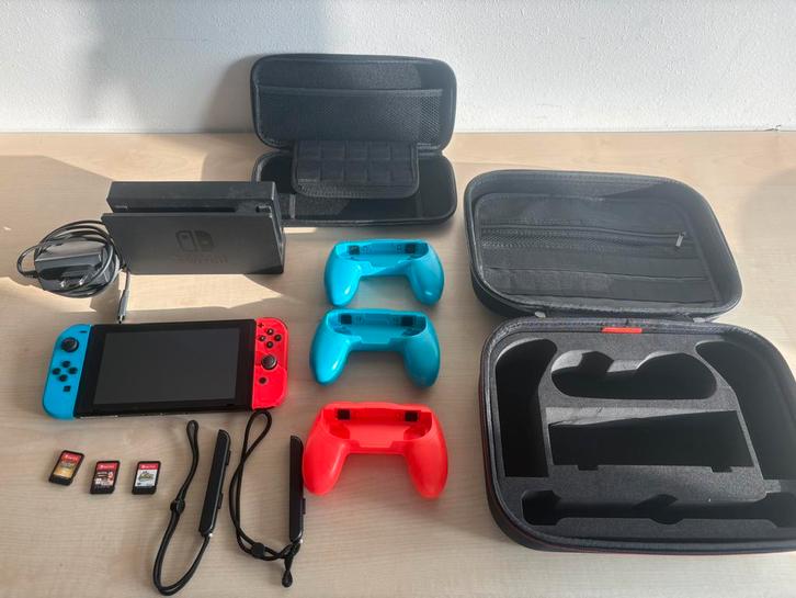 Nintendo Switch met accessoires + 3 games, Spelcomputers en Games, Spelcomputers | Nintendo Switch, Zo goed als nieuw, Switch Original