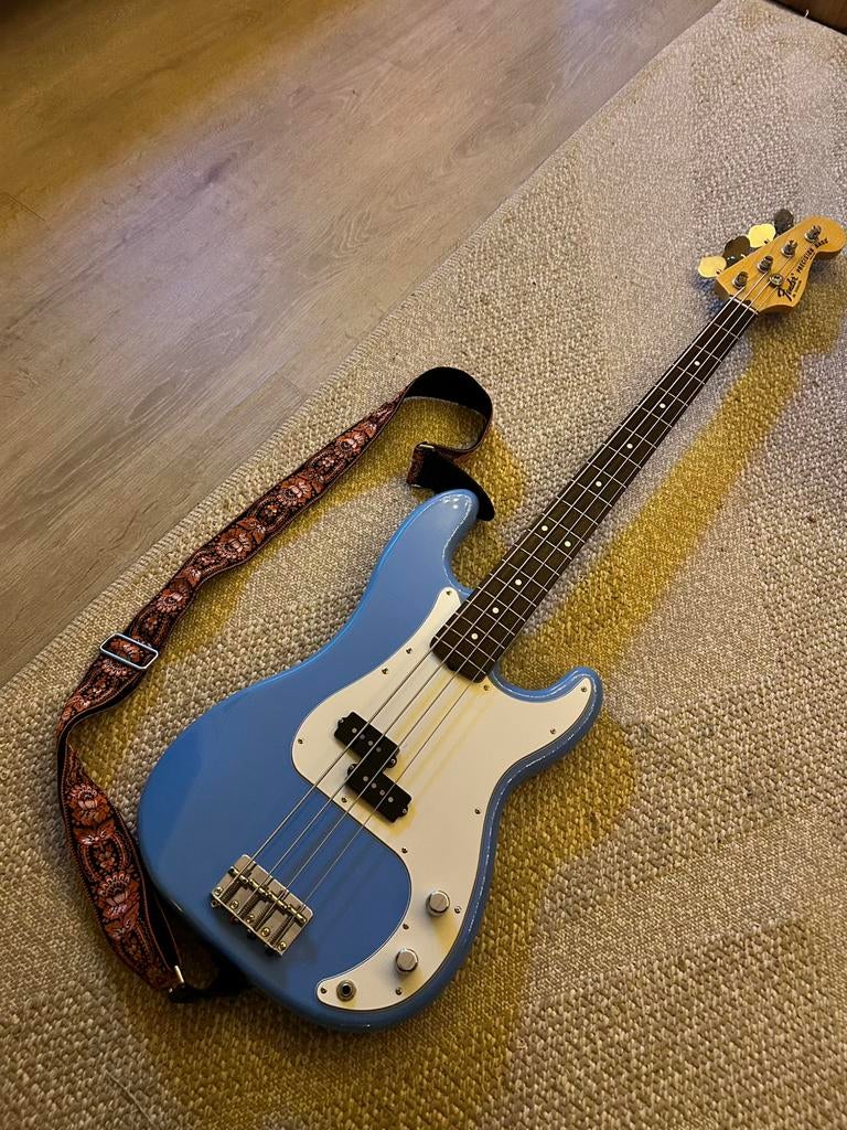 Fender Precision (Japanese) - Color Maui Blue, Ophalen, Zo goed als nieuw