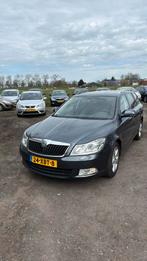 Skoda Octavia 1.2 TSI Combi 2012 Grijs in, Voorwielaandrijving, 4 cilinders, Origineel Nederlands, Zilver of Grijs