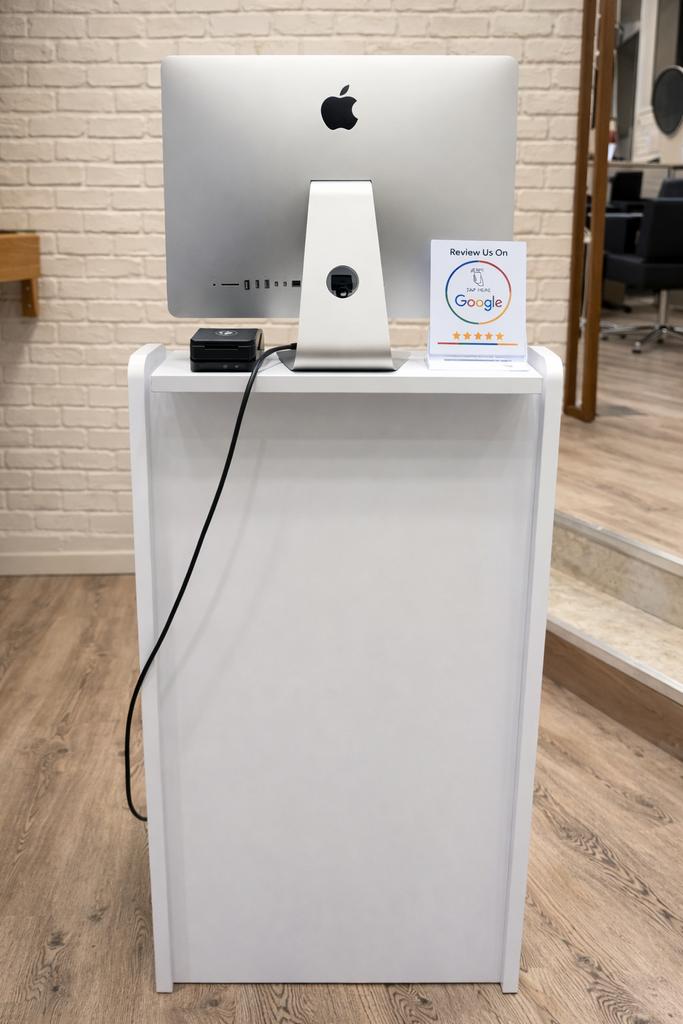 Moderne receptie of balie, Ophalen