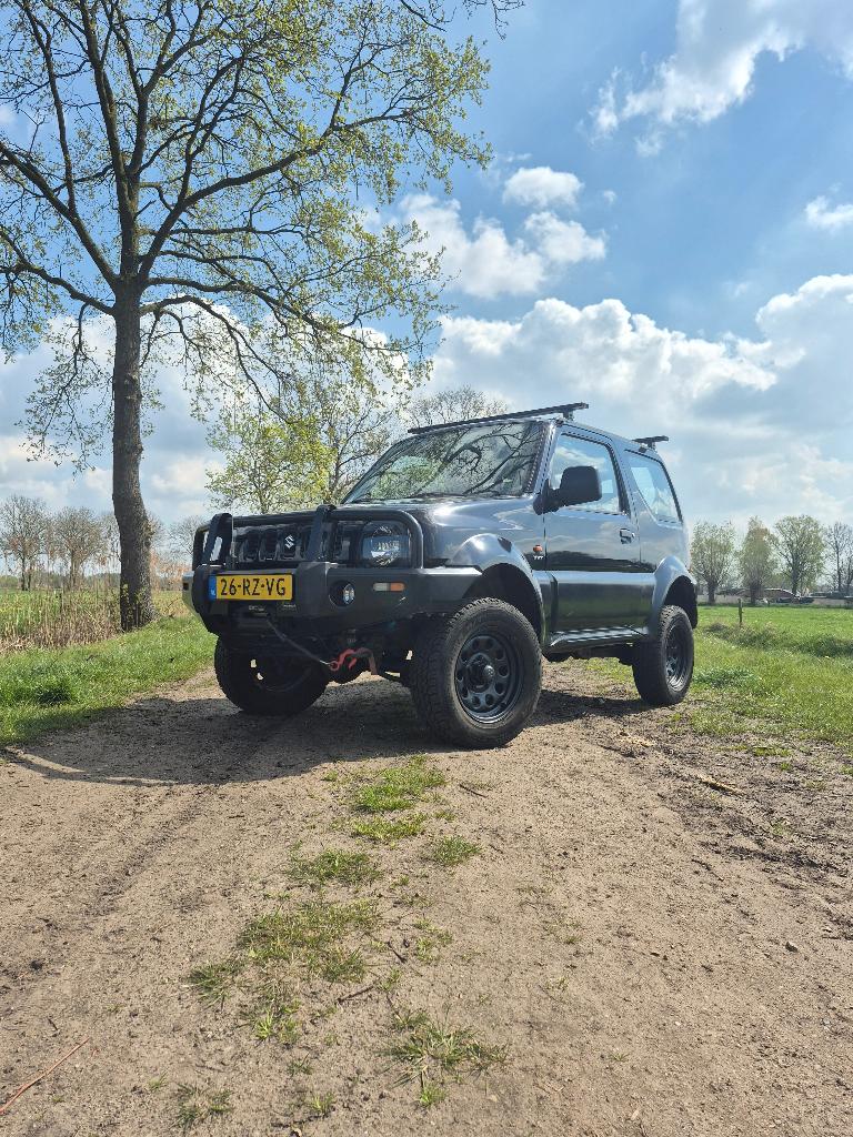 Suzuki Jimny 1.3 4WD 2005 Zwart - evt met daktent, 1350 kg, Stof, 40 €/maand, 4 stoelen